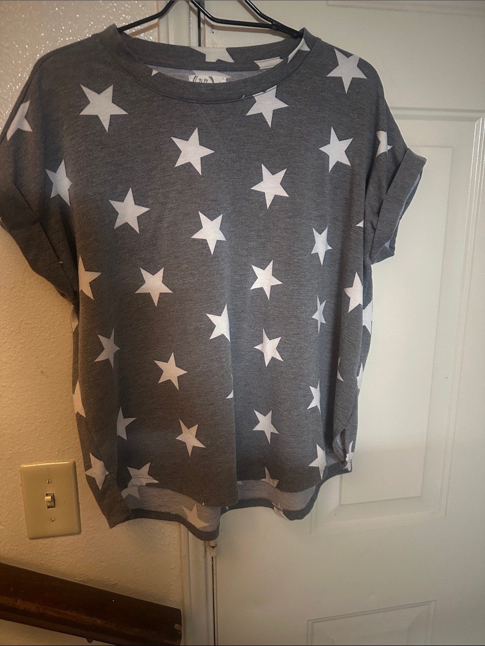 Gray Star Print Short Sleeve Top